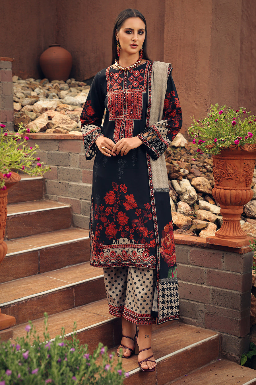Retail Price: 7,950/-PKR