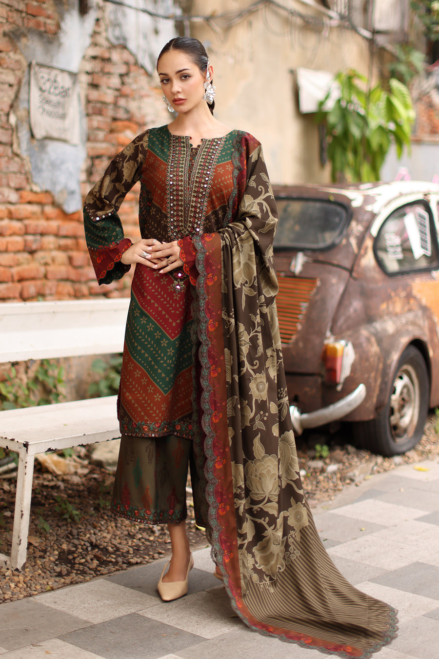 Retail Price: 7,950/-PKR
