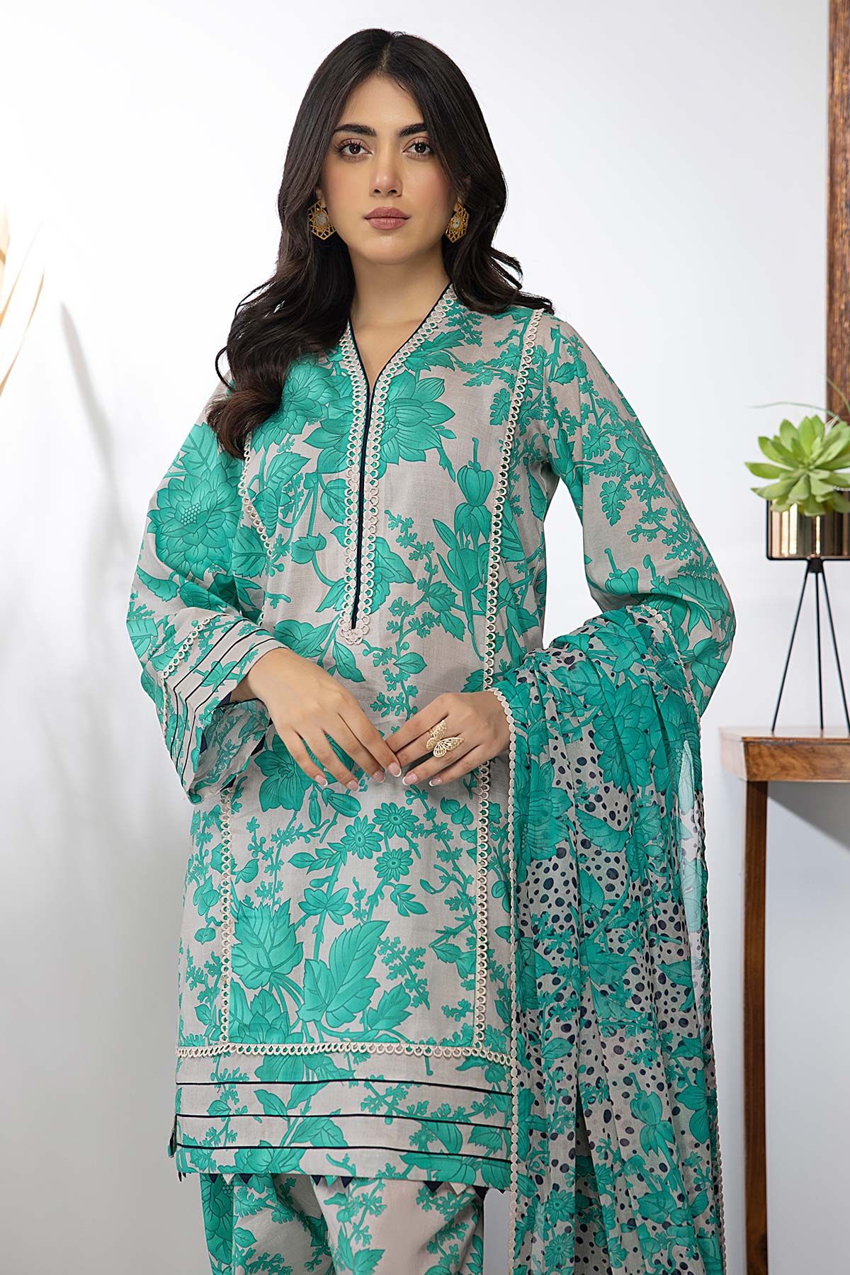 3-Pc Digital Lawn Printed Shirt With Tulip Trouser and