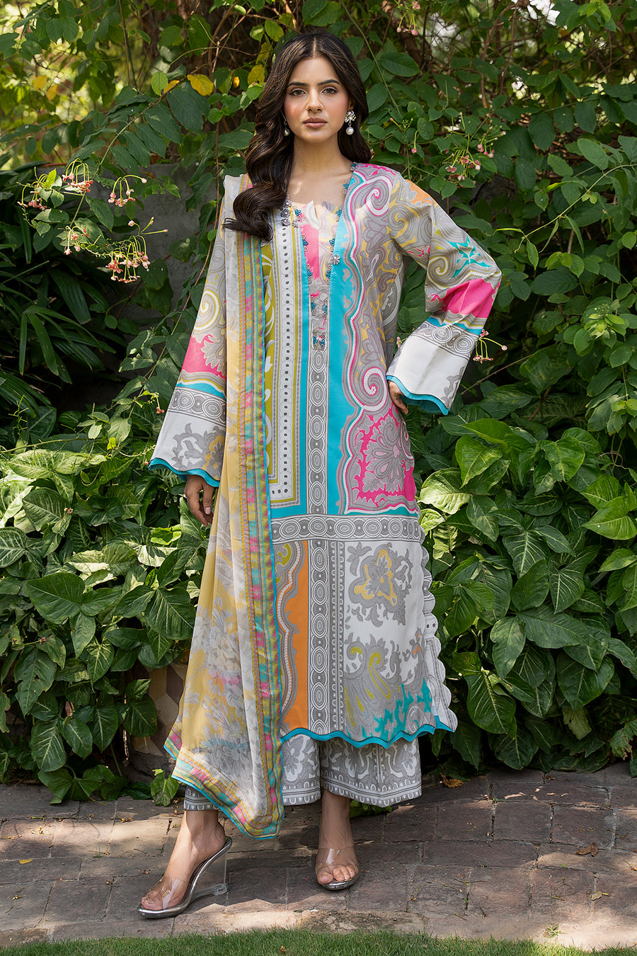 Retail Price: 5,500/-PKR