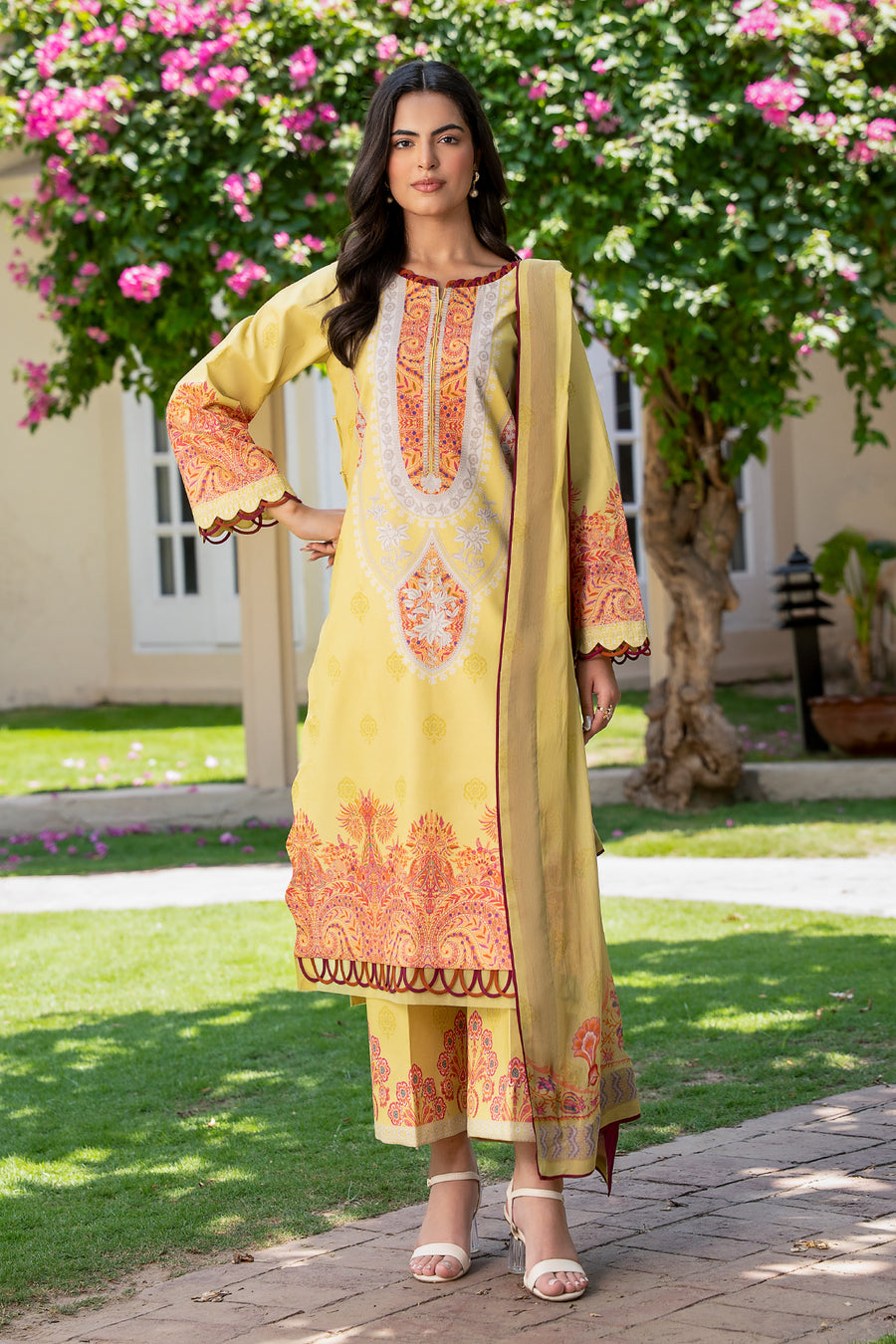 Retail Price: 5,500/-PKR