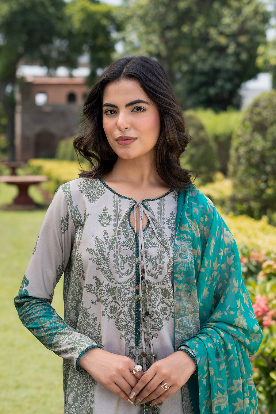 Retail Price: 5,500/-PKR