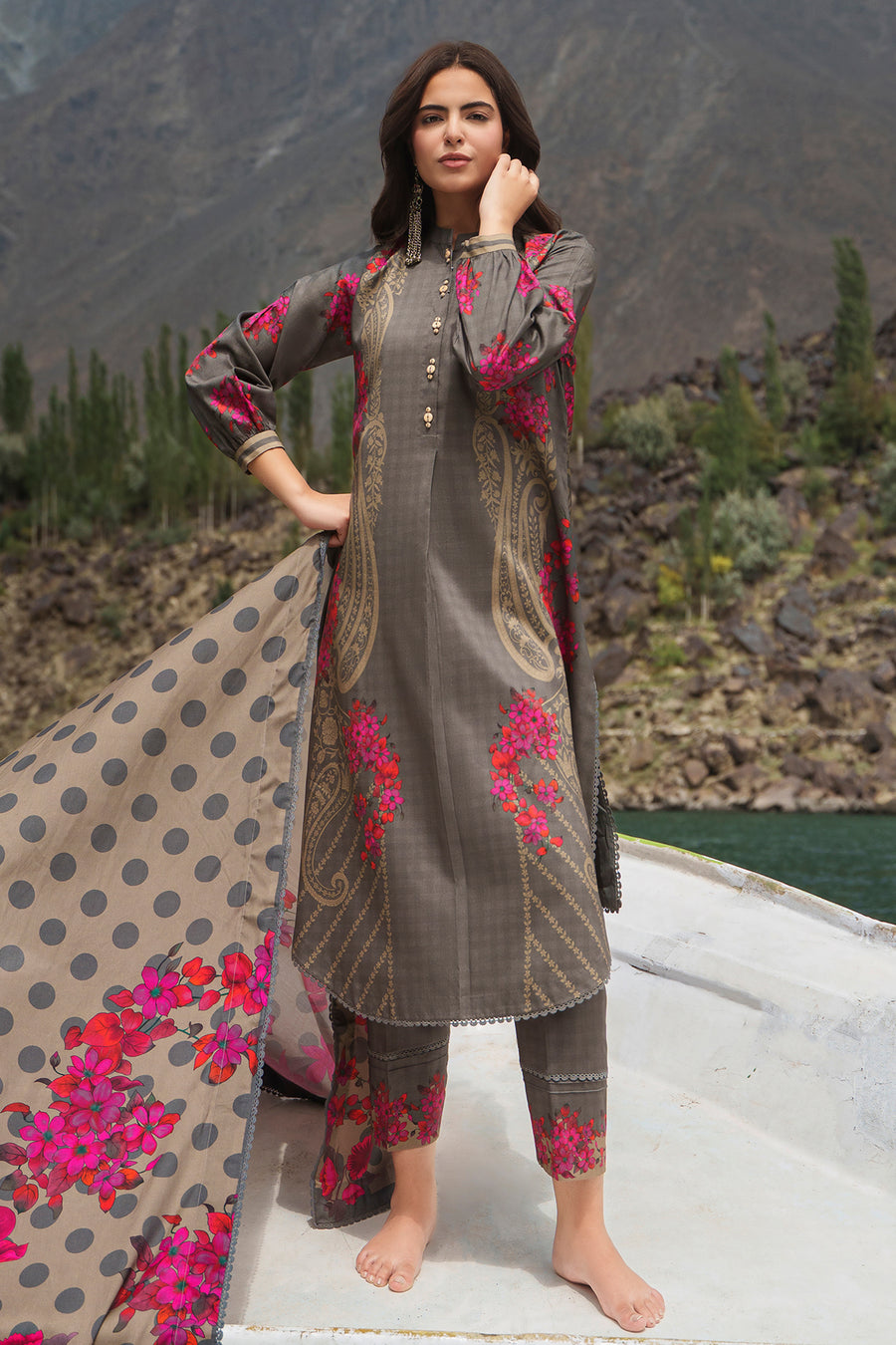 Retail Price: 5,500/-PKR